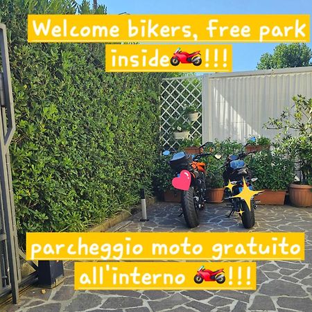 Guest House Il Giardino In Citta La Spezia Exterior photo